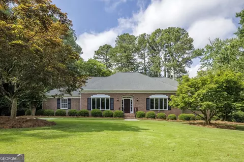 505 Valley Hall Dr, Sandy Springs, GA 30350