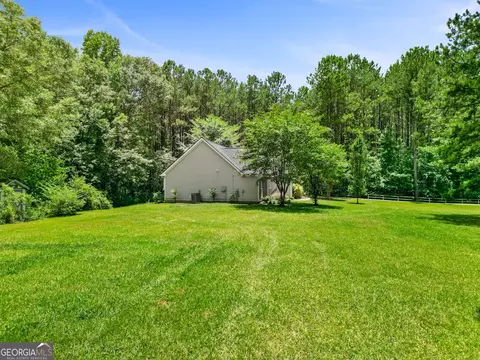 70 Lentry Dr, Sharpsburg, GA 30277