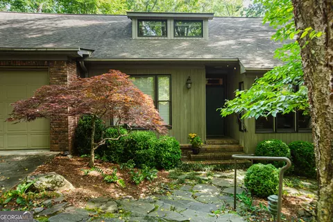 631 Saint Annes Rd NW, Marietta, GA 30064