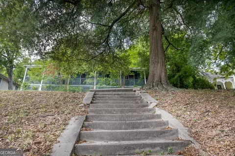1072 Walnut St, Macon, GA 31201 photo 3