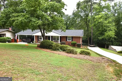 1123 Newport Rd, Macon, GA 31210