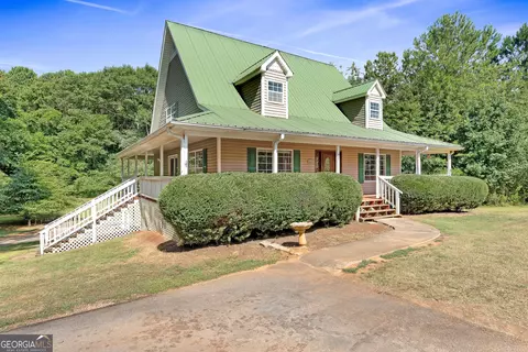 83 Woodland Hills Dr, Royston, GA 30662