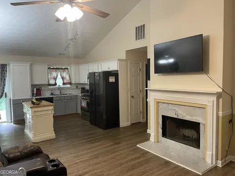 2026 Elm Grove Ln, Hampton, GA 30228 photo 3