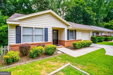 155 Wrenwood Ln, Carrollton, GA 30117