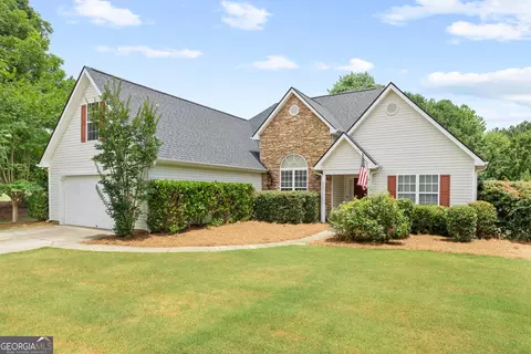 803 Winding Grove Ln, Loganville, GA 30052