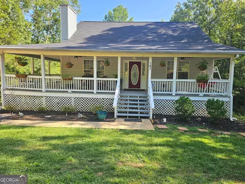 147 Lakeview Rd, Jackson, GA 30233