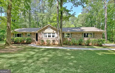 130 Judy Ln, Fayetteville, GA 30214