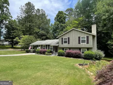 3386 Stonewall Dr NW, Kennesaw, GA 30152