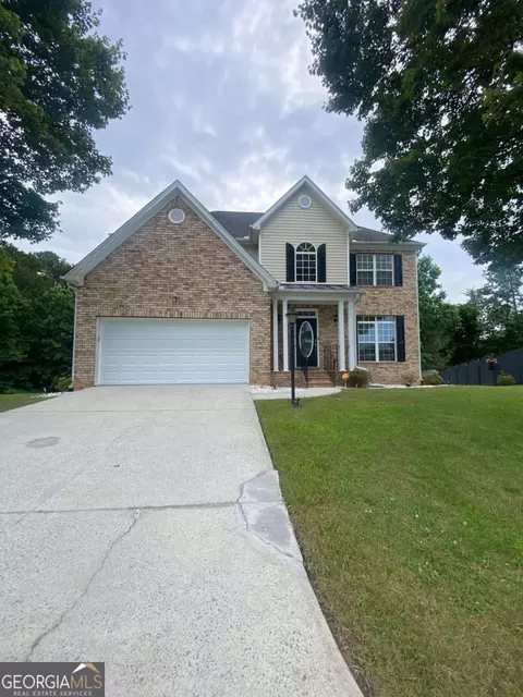 3973 Maple Tree Ln, Loganville, GA 30052