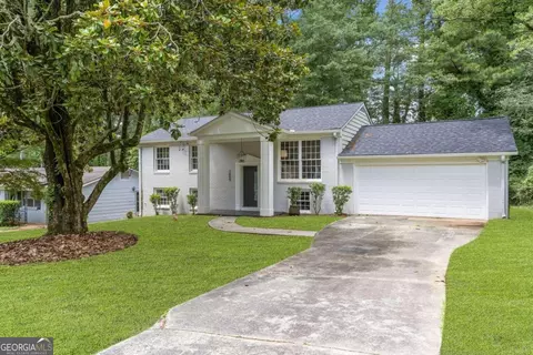 2899 Port Royal Ln, Decatur, GA 30034
