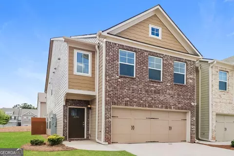 2206 Flying Spur Dr #106, Lithonia, GA 30058