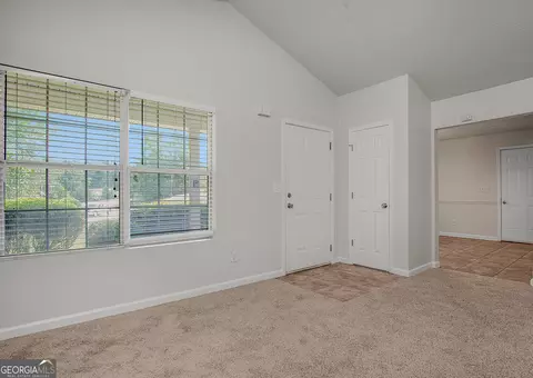 210 Bluff Ct, Jackson, GA 30233 photo 4