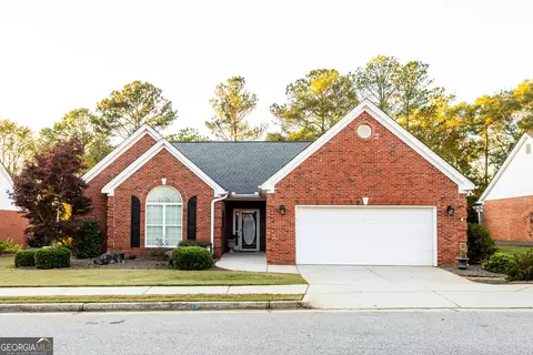 320 Crossroads Dr, Social Circle, GA 30025