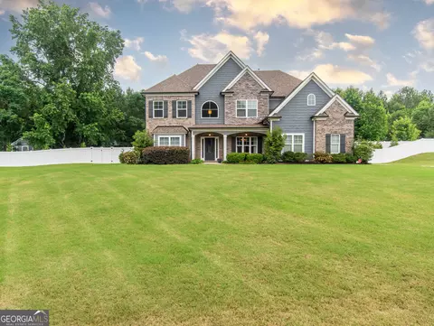 355 Grandmas Ln, Fayetteville, GA 30215
