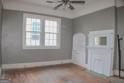 Living - 308 E 5th Ave, Rome, GA 30161 photo 6 of 7