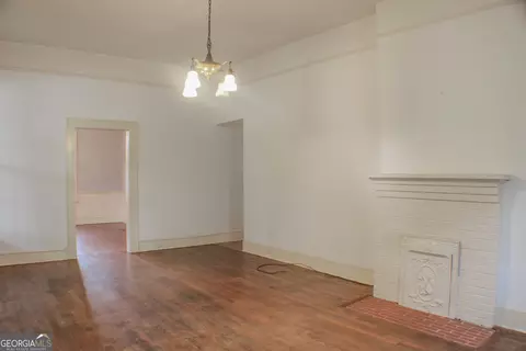 Living - 308 E 5th Ave, Rome, GA 30161 photo 1 of 7