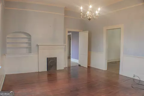 Living - 308 E 5th Ave, Rome, GA 30161 photo 4 of 7