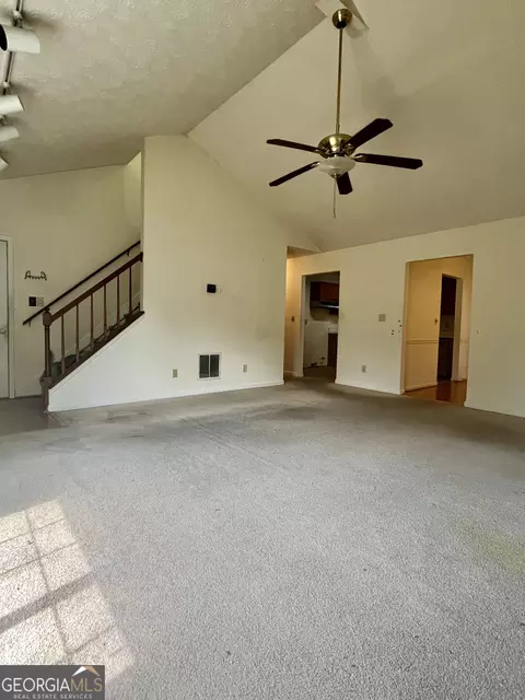 5960 Farmbrook Ln, Rex, GA 30273 photo 2