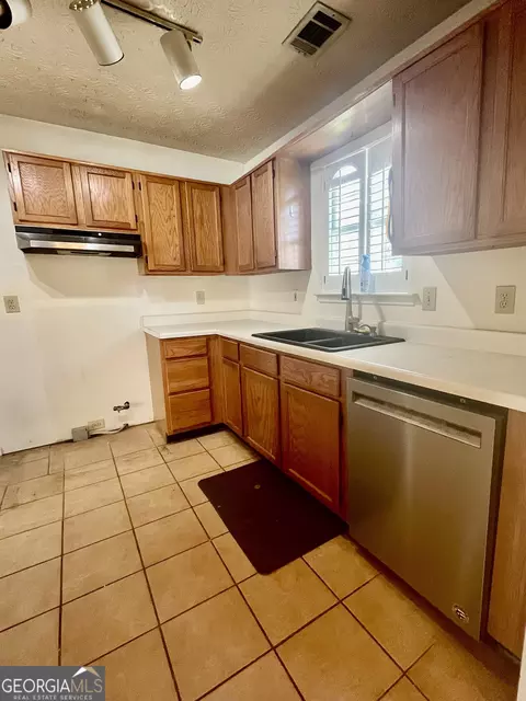 5960 Farmbrook Ln, Rex, GA 30273 photo 6