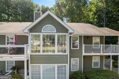 1010 Berkeley Woods Dr, Duluth, GA 30096