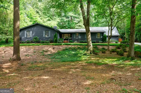 425 Longview Dr, Norcross, GA 30071