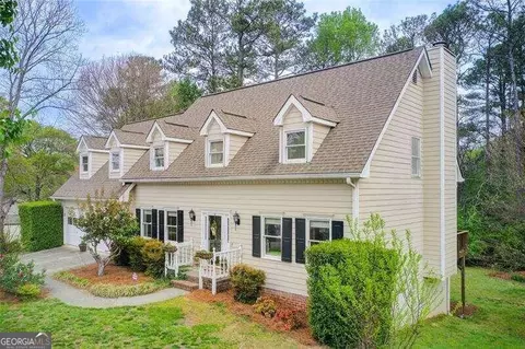 1922 Graystone Pkwy, Grayson, GA 30017