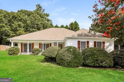 180 Lacey Oak Ln, Loganville, GA 30052