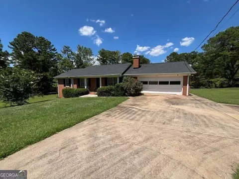 122 Lakecrest Dr, Lagrange, GA 30240 photo 2