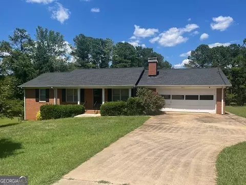 122 Lakecrest Dr, Lagrange, GA 30240