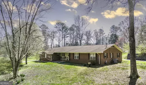 293 Freeman St, Tallapoosa, GA 30176