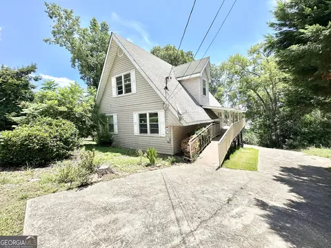 Exterior - 395 Lang Rd, Covington, GA 30014 photo 3 of 12