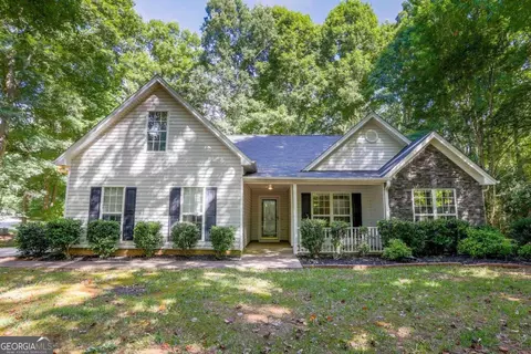 1401 Red Oak Way, Winder, GA 30680