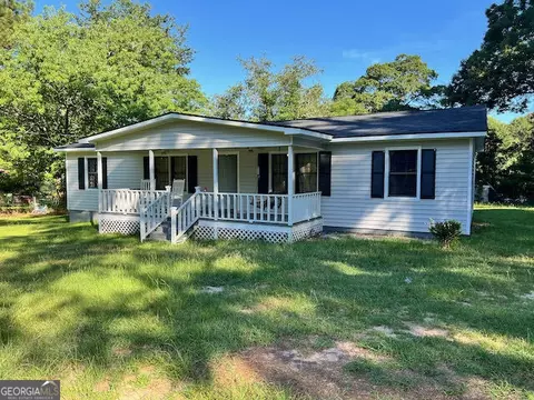 121 Hill Ln, Sandersville, GA 31082