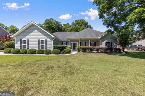 220 Grove Ln, Kathleen, GA 31047