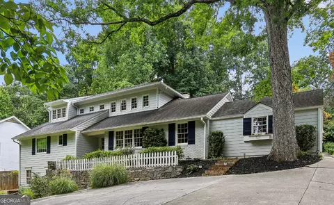 4710 Paran Vly NW, Atlanta, GA 30327
