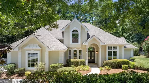 1756 Crowes Lake Ct, Lawrenceville, GA 30043