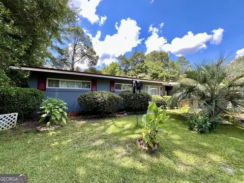 1602 Woodrow Ave, Dublin, GA 31021