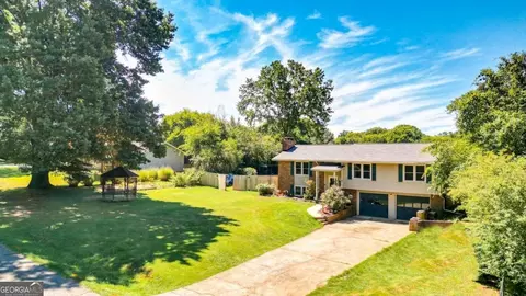 97 Bishop Dr NW, Cartersville, GA 30121