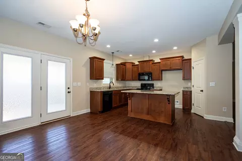 104 Sheila St, Lagrange, GA 30241 photo 5