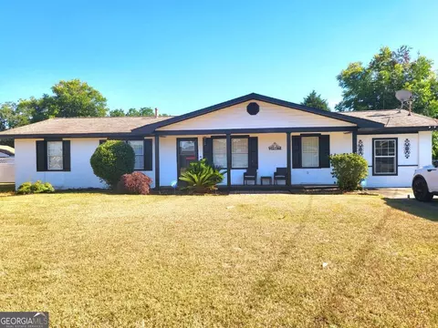 214 Todd Cir, Warner Robins, GA 31088