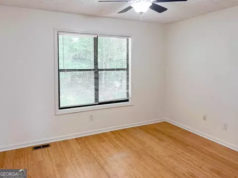 571 Farmbrook Trl NE, Kennesaw, GA 30144 photo 20