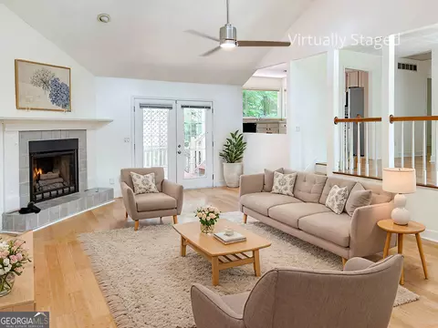 571 Farmbrook Trl NE, Kennesaw, GA 30144 photo 6