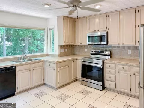 571 Farmbrook Trl NE, Kennesaw, GA 30144 photo 13