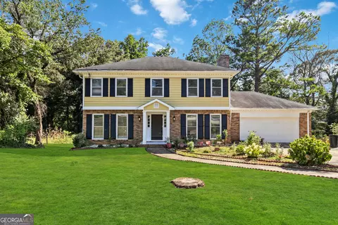 4194 Wellington Hills Dr, Snellville, GA 30039