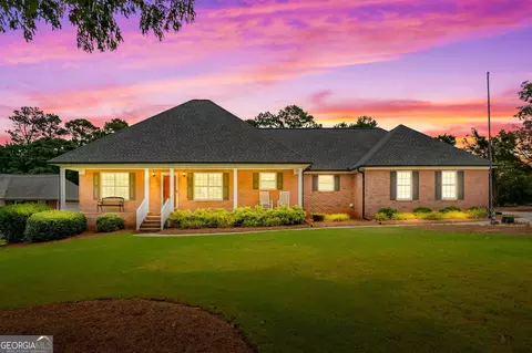96 Country Acres Ct, Mcdonough, GA 30253
