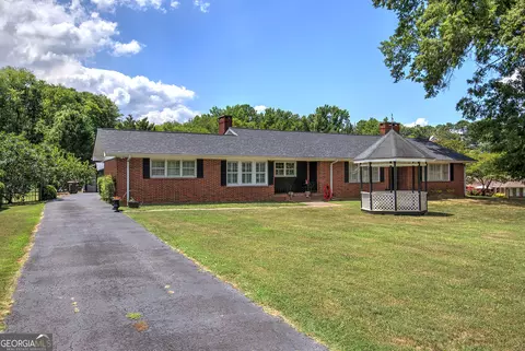 8 Highland Ln, Cartersville, GA 30120