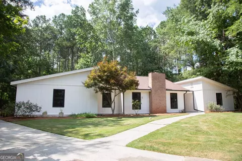 5245 Ashford Ct SW, Lilburn, GA 30047