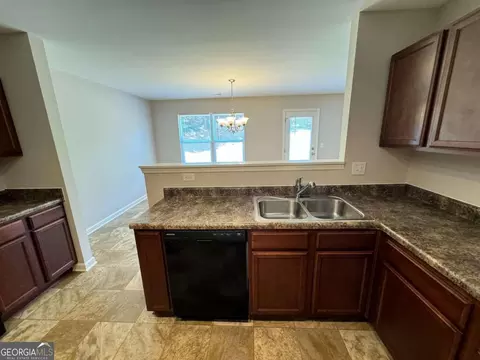 225 Heaton Dr, Covington, GA 30016 photo 4