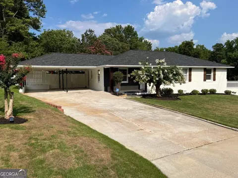 2795 Crestwood Rd SE, Smyrna, GA 30080