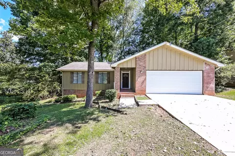 5378 Rockmoor Ln, Stone Mountain, GA 30088